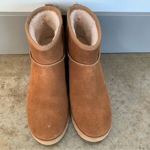 Ugg Classic Femme Mini Wedge Boot Size 9
